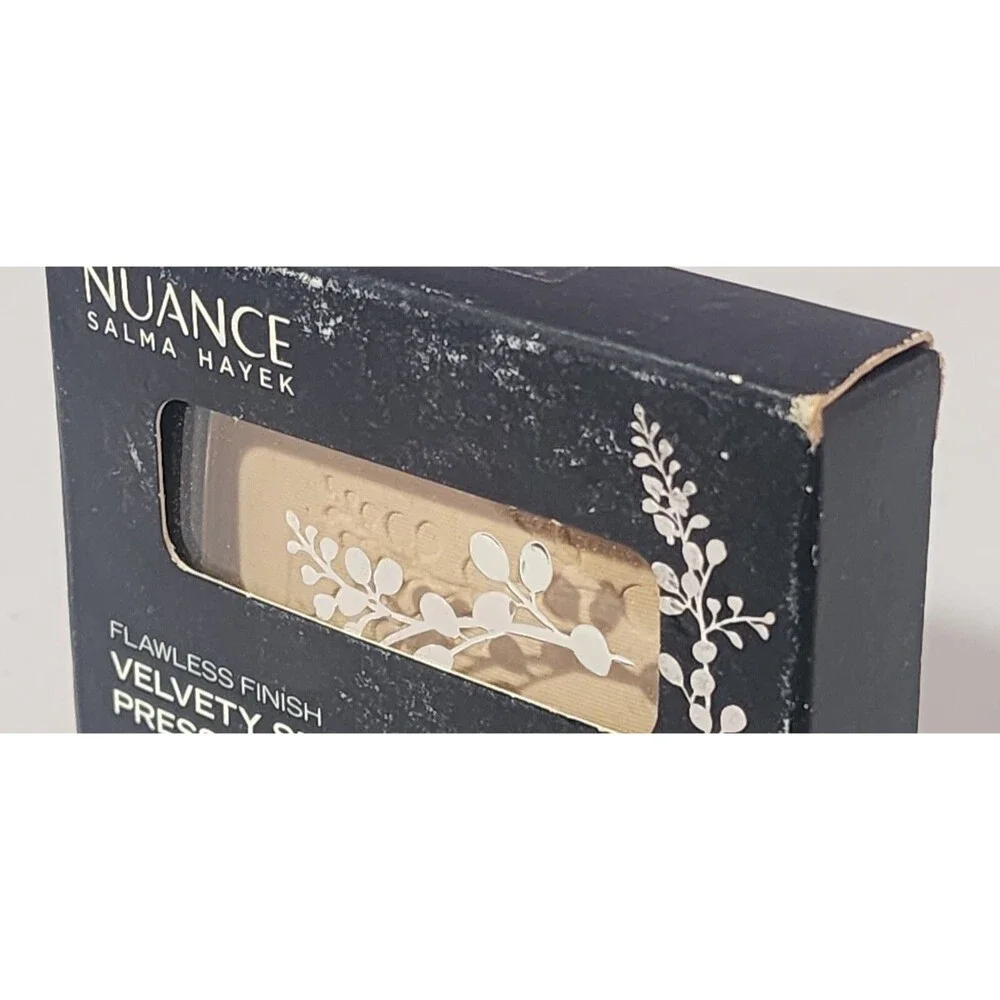 Nuance Salma Hayek Flawless Finish Velvety Smooth Pressed Powder 525 Medium NIB